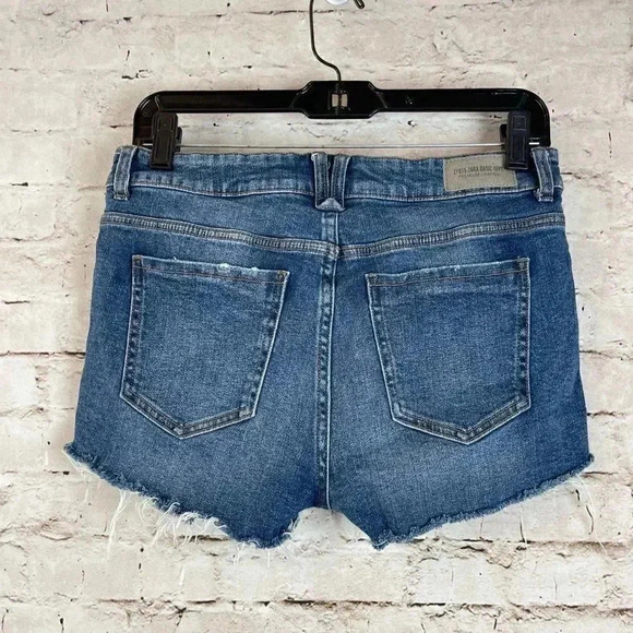 ZARA Basic Z1975 Women's DENIM Pearl Cut Off Jean Shorts Size 4 Mid Rise Frayed - Picture 9 of 10